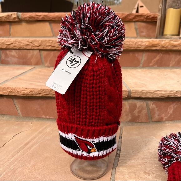 ⬇️47 Brand NFL NWT Womens Arizona Cardinals Beanie Pom Pom Quantity 1 Left - Picture 3 of 12